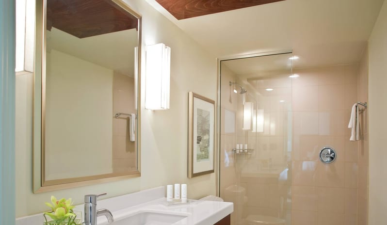 Casa Marina - Ocean View with Balcony Bathroom